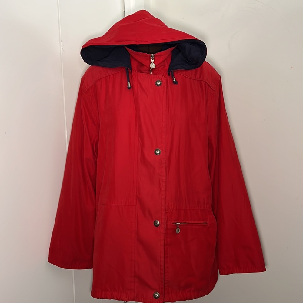 Red Soft Wrinkle Resistant Spring Lightweight Cozy Windbreaker Hoodie Zip Up - Picture 1 of 7